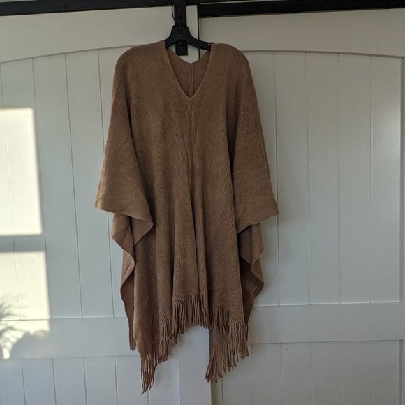 🌸 Shiraleah Rowan Poncho Camel Color Rachel Zoe Curateur ONE SIZE - Picture 5 of 16